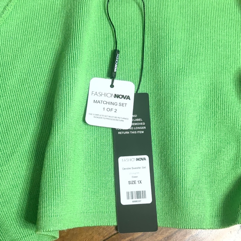 Fashion Nova Neon Green Knit Matching Set - Picture 2 of 3